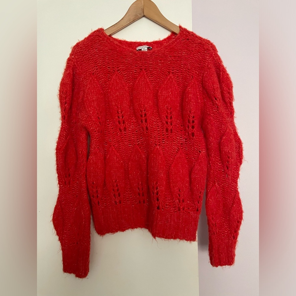 Topshop Womens Size 4-6 Petal Pointelle Red  Crewneck Sweater